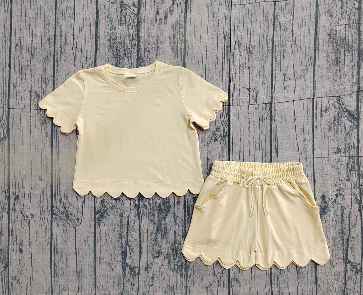 Sample GSSO3175 Cute Baby Girls Short Sleeve Yellow Shirts Top Scallop Shorts Clothes Sets