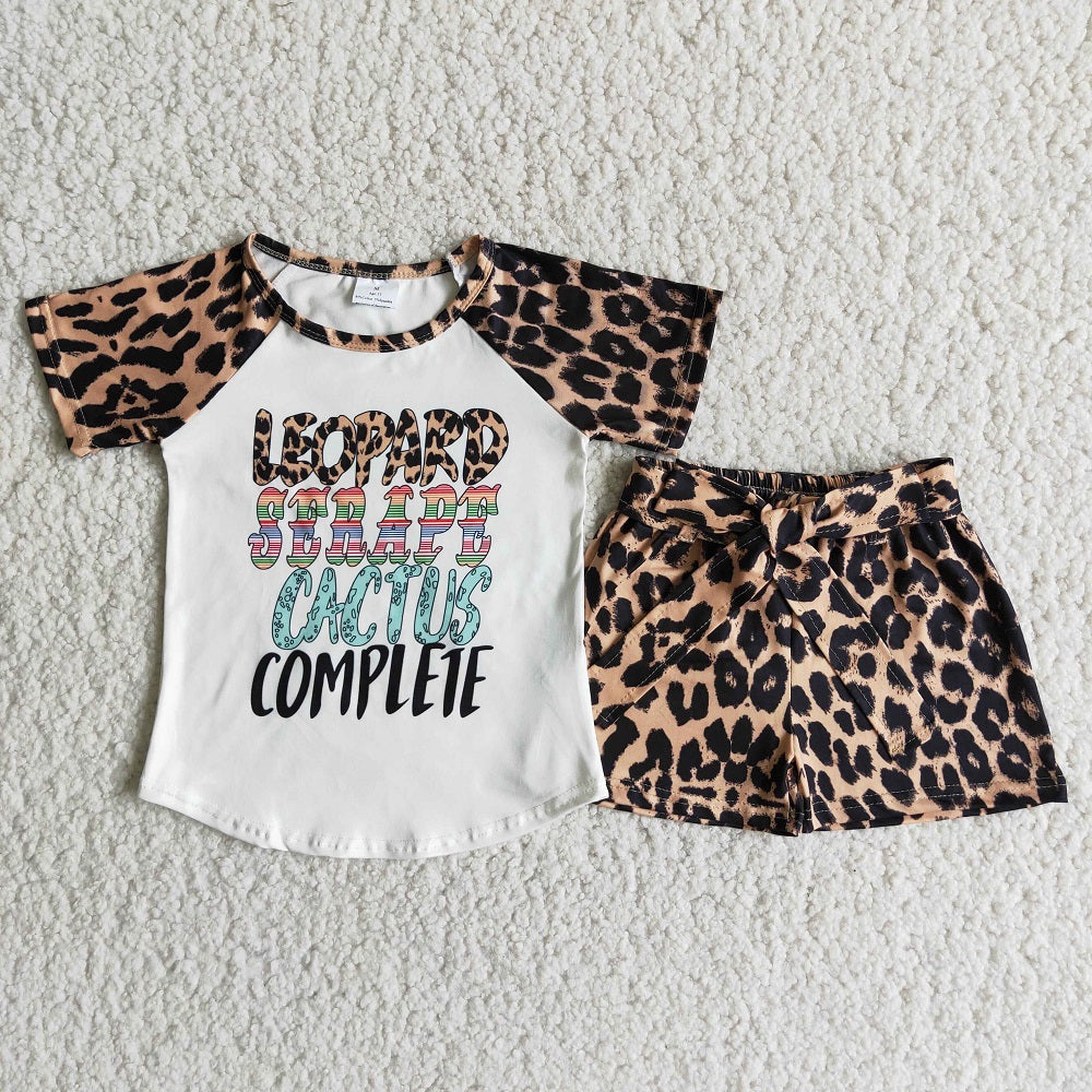 C10-2 Leopard Shorts Outfits