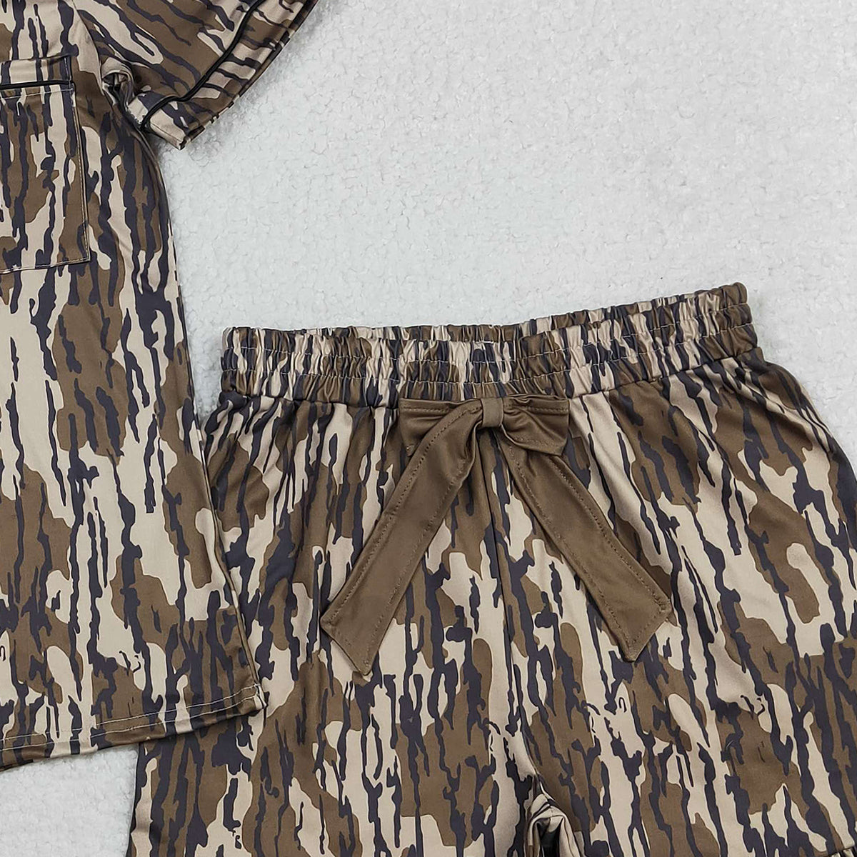 RTS GSSO3136 Adult Women Southern Olive Camo Button Pocket Top Ruffle Shorts Pajamas Set