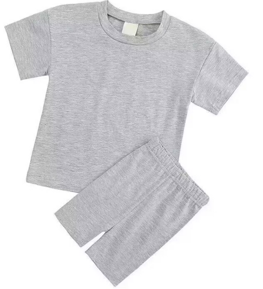 Solid color gray short sleeve shorts suit