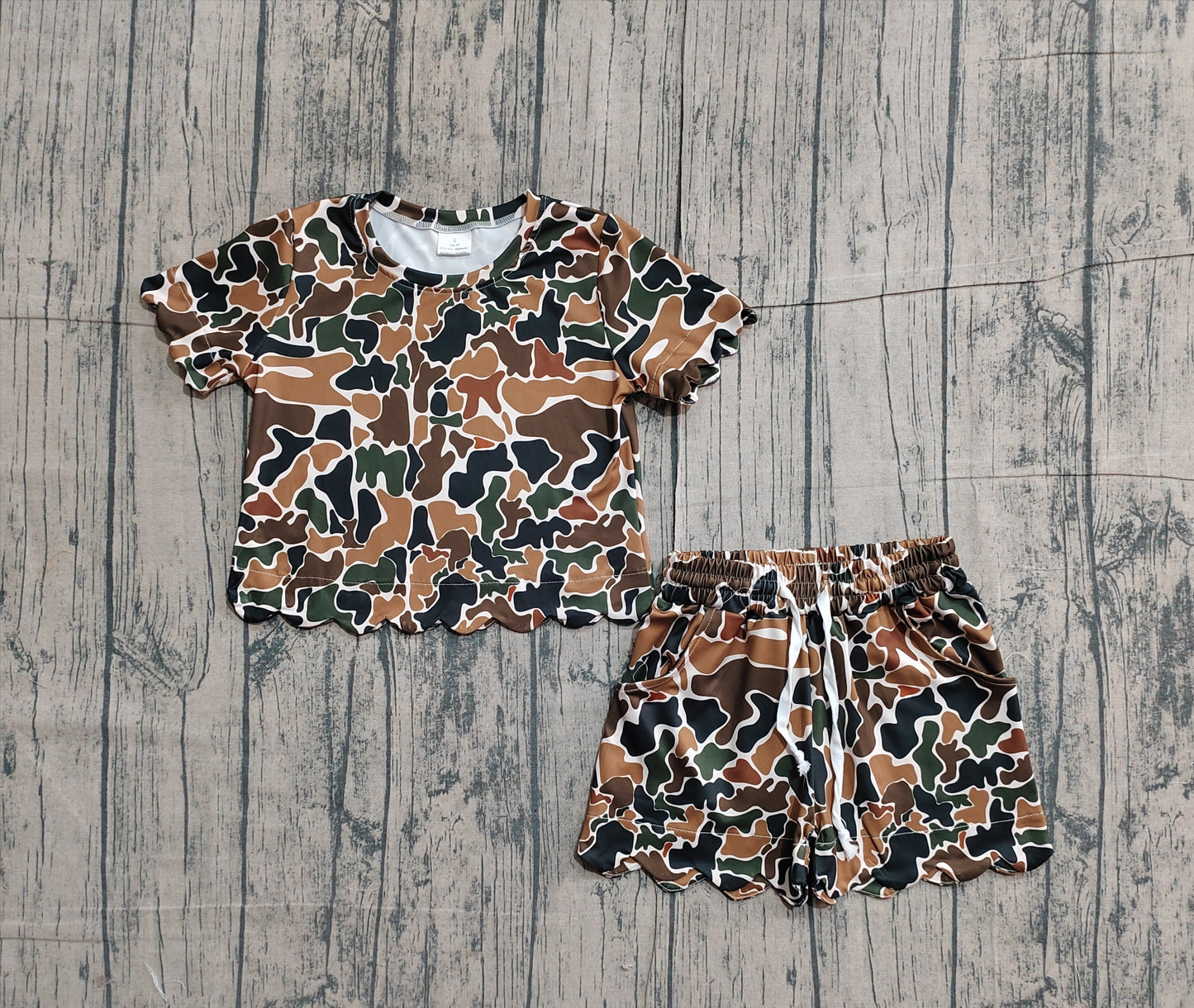 Sample GSSO3228 Cute Baby Girls Southern Dark Brown Camo Top Scallop Shorts Clothes Sets