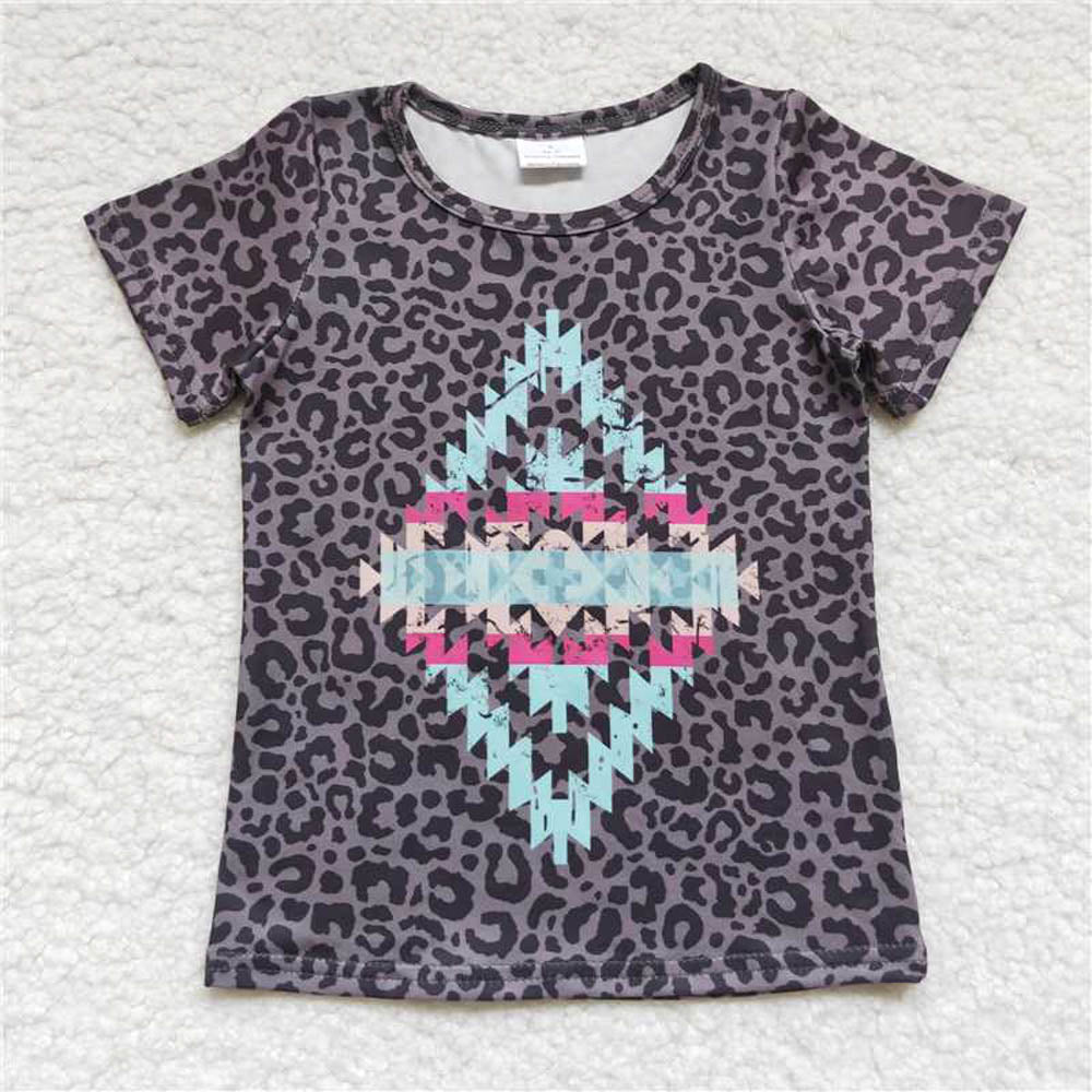 GT0239aztec geometric design grey panther print short sleeve top