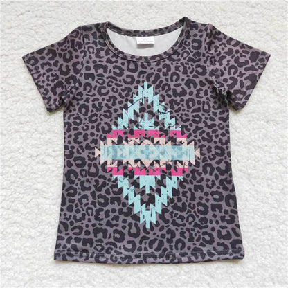 GT0239aztec geometric design grey panther print short sleeve top